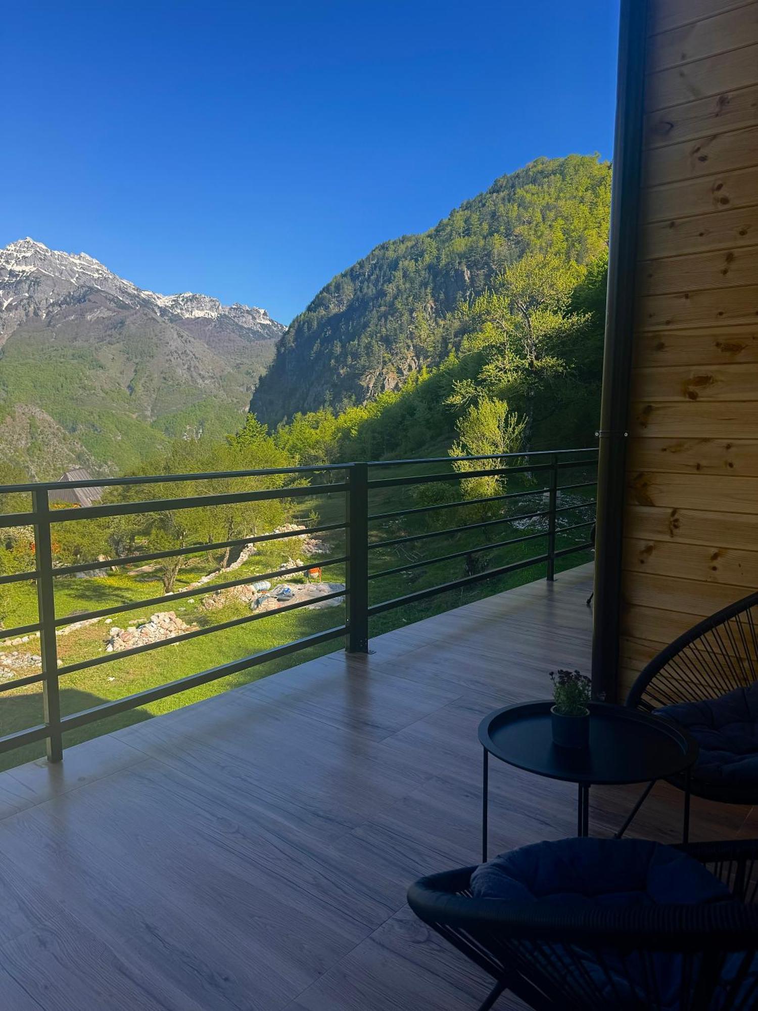 Vidis Chalet Boutique Hotel Theth Eksteriør billede
